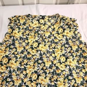 Scallop sleeve blouse